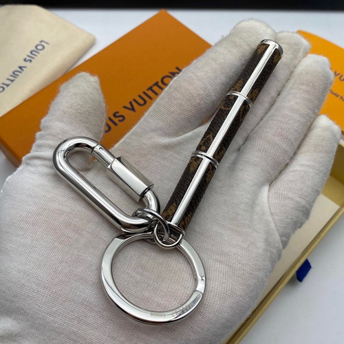 ブランドキーホルダー背面デザイン